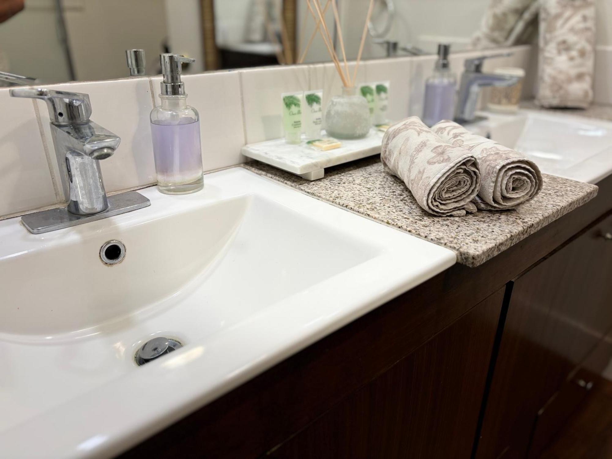 The Hathaway Suites Los Angeles Zimmer foto